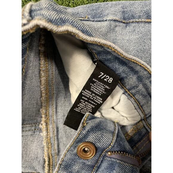 Fashion Nova jeans frayed hem sz 7/28 - Picture 5 of 7